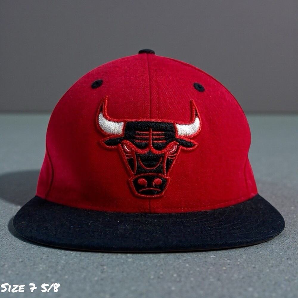 NBA Chicago Bulls Mitchell‎ & Ness Fitted Cap Hat 7 5/8 Adult Structured Wool